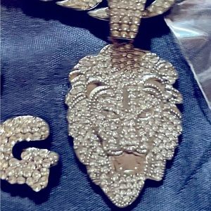 Stainless/cubic pendant